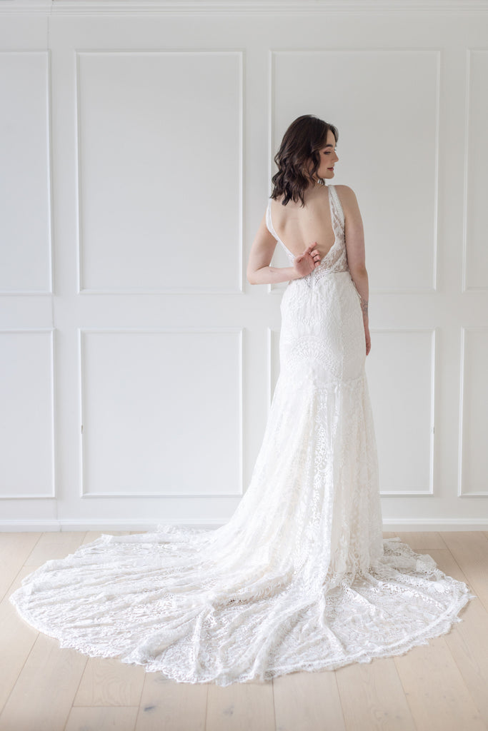 Beth - Tul e Blanc Sample Sale